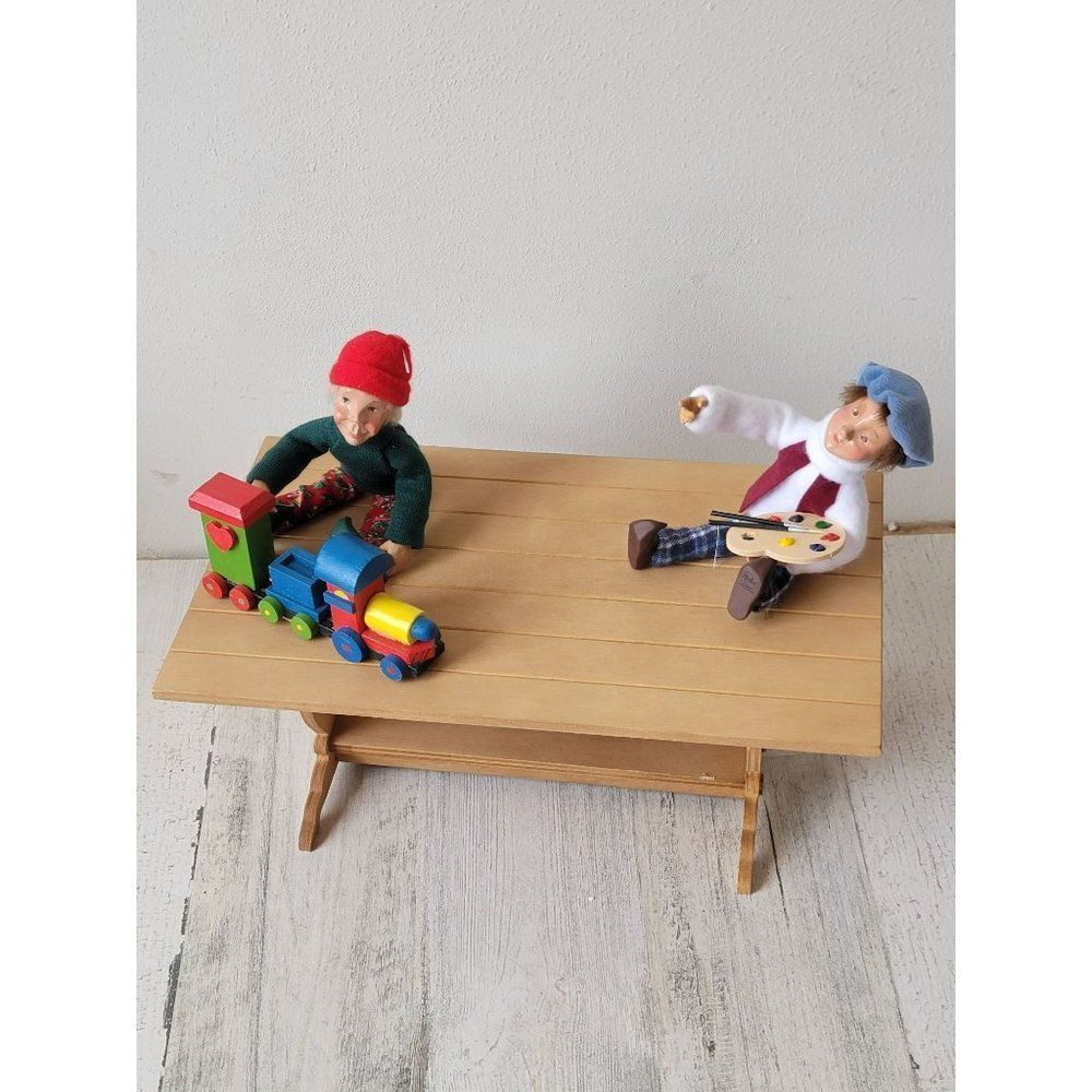 Byers Choice Santa's Kindles workbench Xmas decor‎